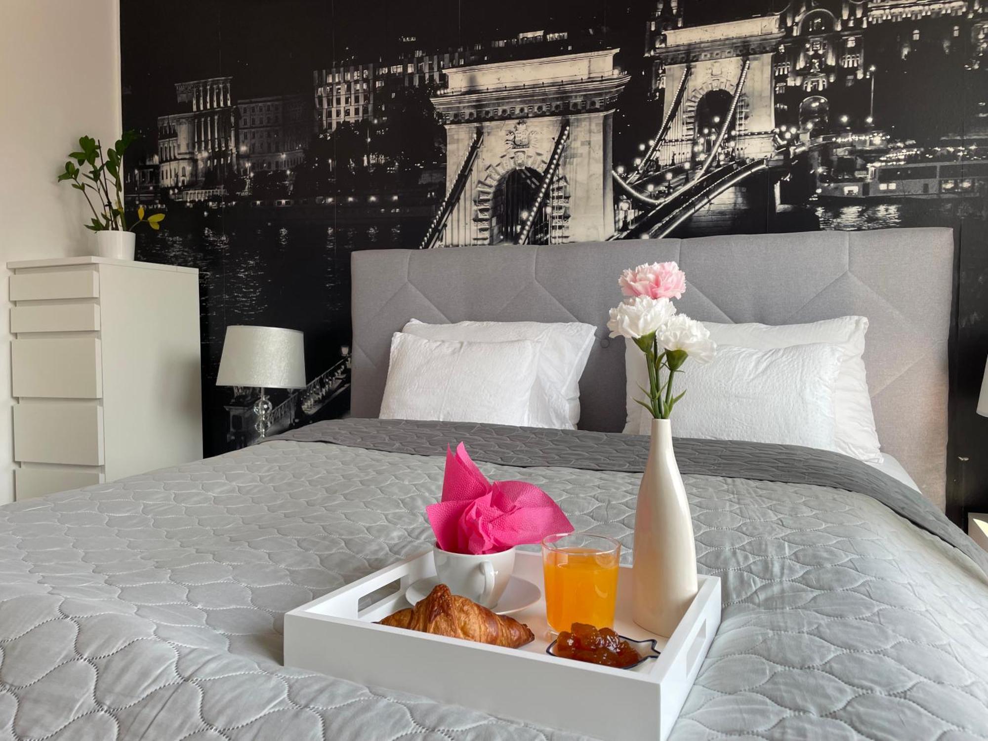Budacastle Panoramic Luxurious Family Apt, Free Parking Included Appartement *