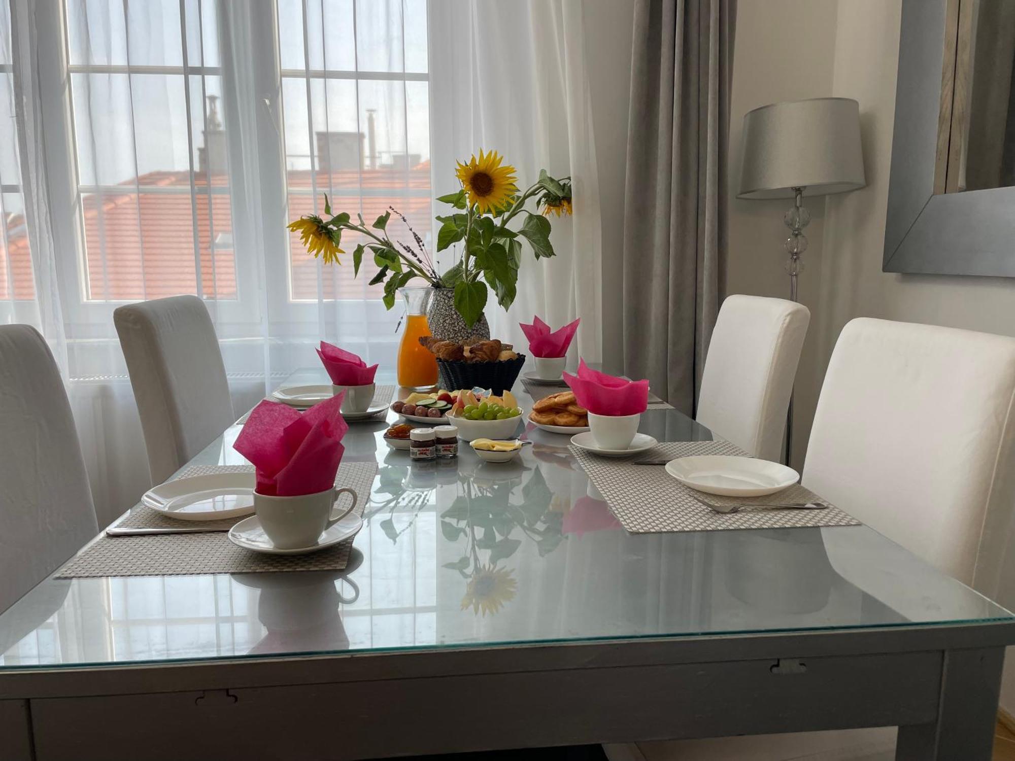 Budacastle Panoramic Luxurious Family Apt, Free Parking Included Appartement *
