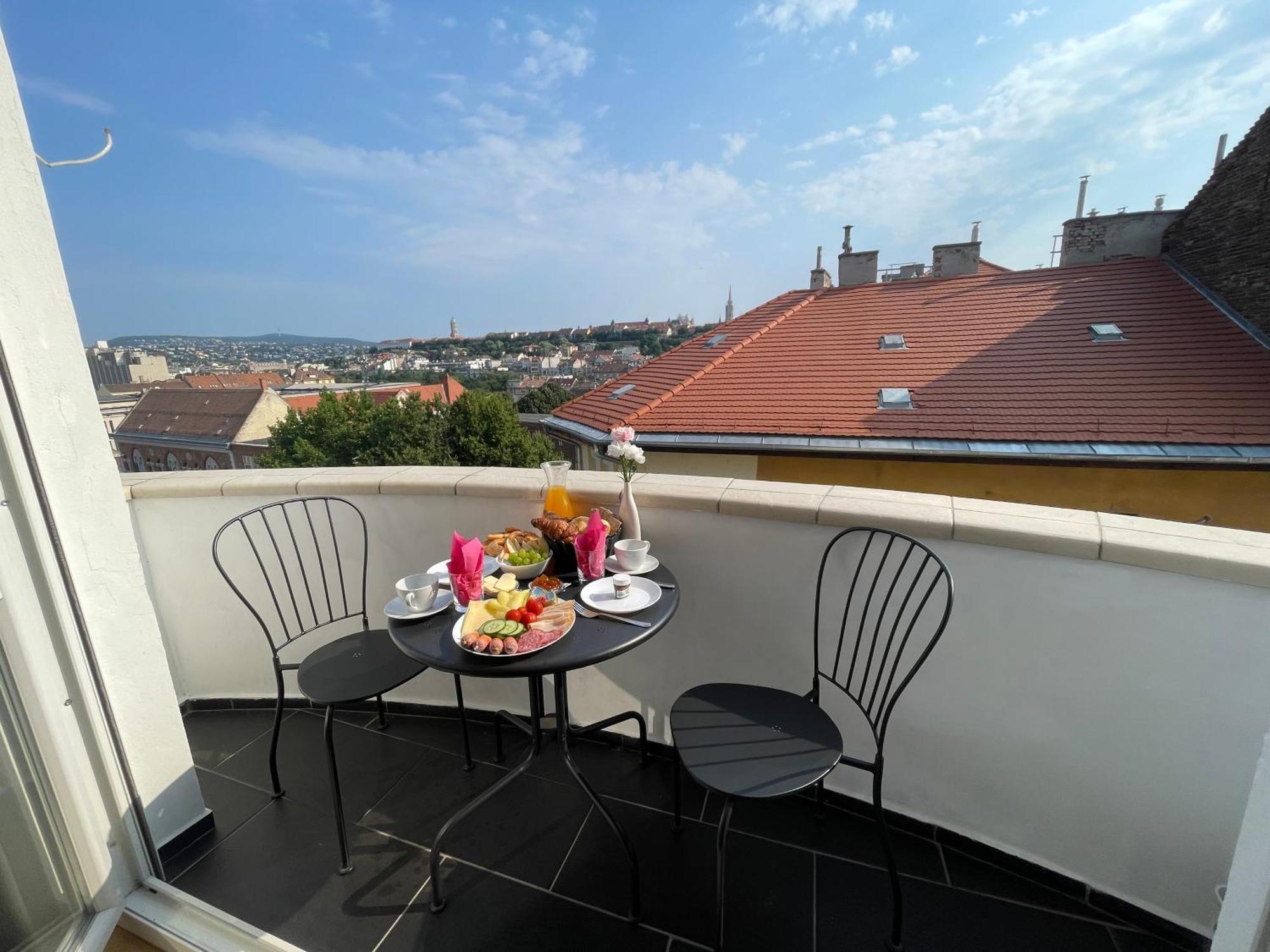 Budacastle Panoramic Luxurious Family Apt, Free Parking Included Appartement Budapest